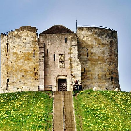 Vila Poets Corner York Exteriér fotografie